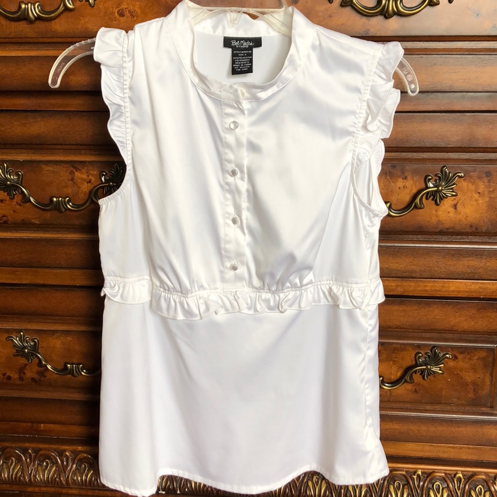 3/$25 Bob Mackie ruffle sleeveless blouse